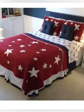 Pottery Barn kids Patriotic Americana Red Star Quilt